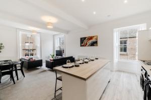 The Central 3BR First-Floor Apartment