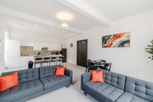 The Central 3BR First-Floor Apartment