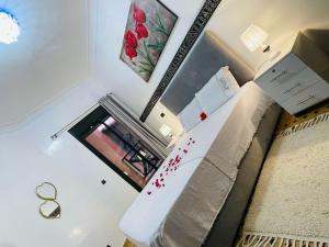 Somptueux appartement avec terrasse et piscines