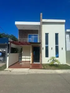 Villa familiar - Muñoz