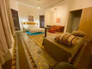 Chambres Zohra Centre ville - Devay