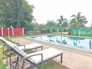 Redwings Resort Panvel - Vajapūr