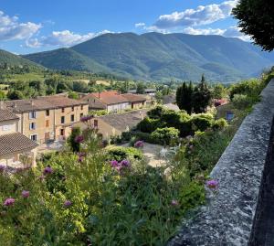 Villa Aulan, Luxe et Repos au Château des Gipières