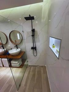 Villa Elisa 4BR with Pool Jacuzzi & BBQ