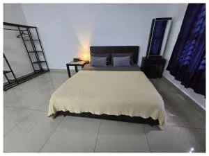 Emerald Master Roomstay at The GemCave near Putrajaya - Kampong Simpang Empat