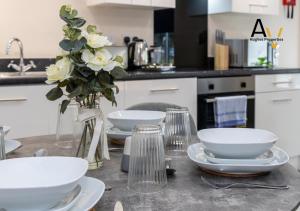 Chic One-Bedroom Apartment - Central Salford, Great for Business Travellers By AV Hughes Properties
