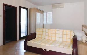 Cozy Apartment In Mandre With Wifi
