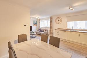 Dacama at Dene Grove- with Patio and 2 Free Parking