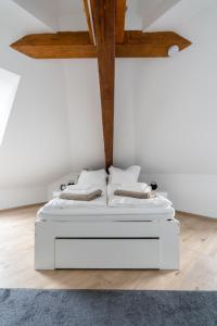 Spacious 7-Person Leoben Apartment - Ideal for Workers, Groups & Family