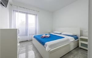 Nice Apartment In Vir With Wifi