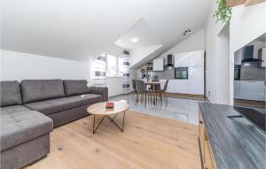 Lovely Apartment In Kastel Stari