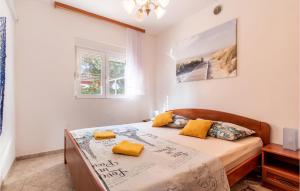 Gorgeous Apartment In Vir With Wifi