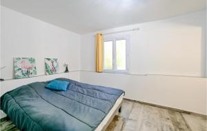 Beautiful Apartment In Vallon Pont Darc