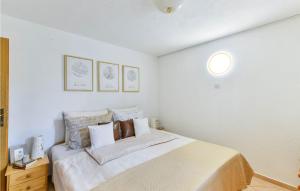 Beautiful Apartment In Zadar With Wifi