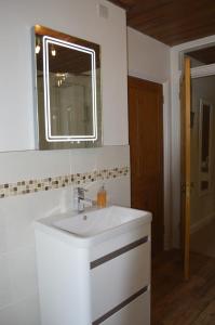 Troedyrhiw Bed & Breakfast