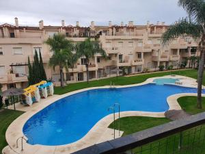 Duquesa Fairways, 2 beds, walking distance to Duquesa Port