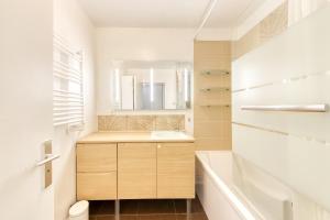 Appartements Room Proche Paris & Bercy 2 - Cozy Houses : photos des chambres