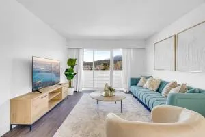 Newly Renovated Port Moody Condo - Coquitlam