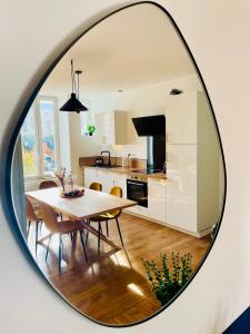 201 - Appartement confortable face à la Maison du Peuple