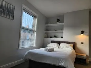 Beautiful stylish house near town centre - West Haddon