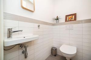 Central Bright and Spacious Appt