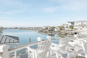 The Great Escape- A Waterfront Retreat