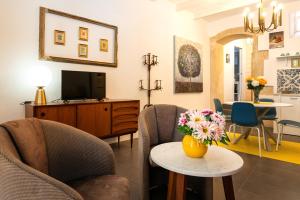 Ortigia Courtyard Apartment by Ortigia Apartments