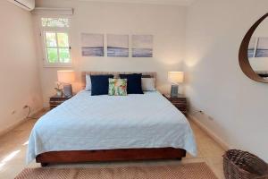 Playa Las Ballenas Oceanfront