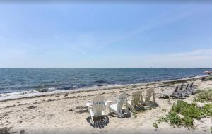 Truro Beachfront House For a Group