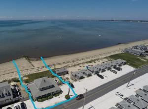 Truro Beachfront House For a Group