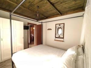 Rustic House Smaro