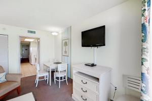 Camelot by the Sea 1506