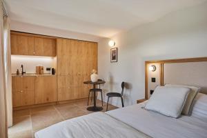 Appartements TERRE UGO - Studio campagne Aixoise #6 : photos des chambres