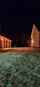 Mukava mummonmökki maaseudun rauhassa