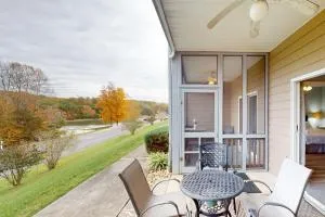 On the Lake Condo - Mariners Landing Country Club - Moneta