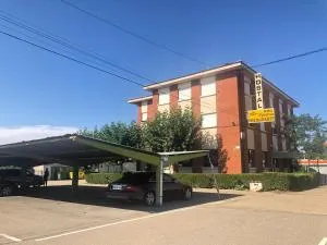 HOSTAL ALTO PÁRAMO - Jiménez de Jamuz