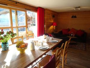 Apartment with Mountain View room in Résidence La Chaumière