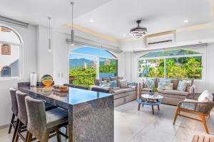 Playas Gemelas Flamboyan 803A