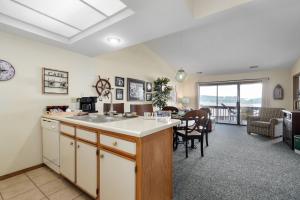 Captains Quarters at Kimberling Crossing