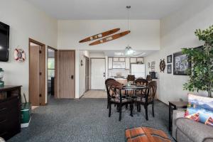 Captains Quarters at Kimberling Crossing