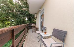 Stunning Apartment In Donji Karin 