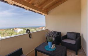 Gorgeous Home In Peruski With Wifi