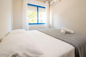 Apto com piscina a 200m da praia YH5156