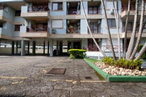 Apto com piscina a 200m da praia YH5156