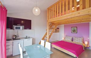 1 Bedroom Lovely Apartment In Pula