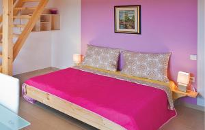 1 Bedroom Lovely Apartment In Pula