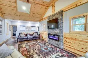 Waterfront Wahkon Cabin with Gas Grill and Fire Pit! - Isle