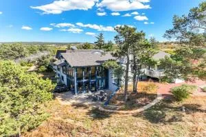 Private Villa-72 Acres-Hot Tub-Views-USAFA - Gleneagle