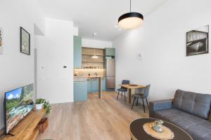 Apt w Downtown View & Garage Parking