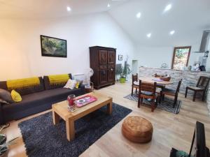 Appartements GITE 3* SAINT GUILHEM LE DESERT CHEZ MARIUS : photos des chambres